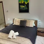 Side Seaview 3Bedrooms Apartment Sliema Steps From Promenade And Sliema Ferry