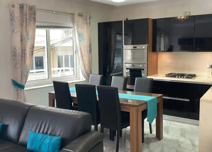 Side Seaview 3Bedrooms Apartment Sliema Steps From Promenade And Sliema Ferry