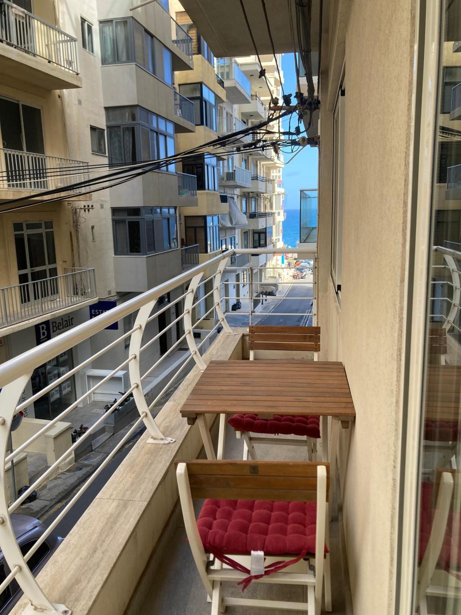 Side Seaview 3bedrooms Steps From Promenade And Ferry Sliema