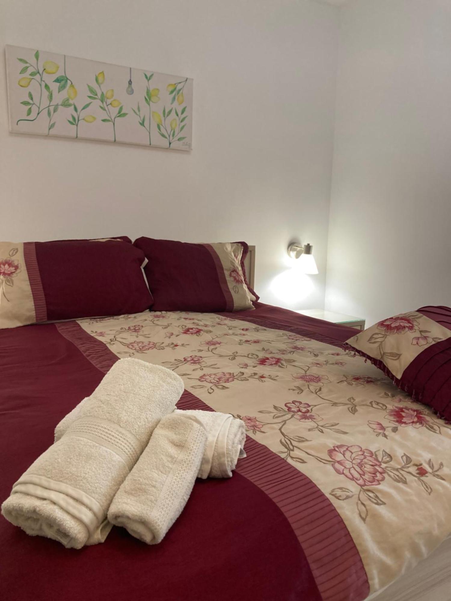 Side Seaview 3bedrooms Steps From Promenade And Ferry Apartment
